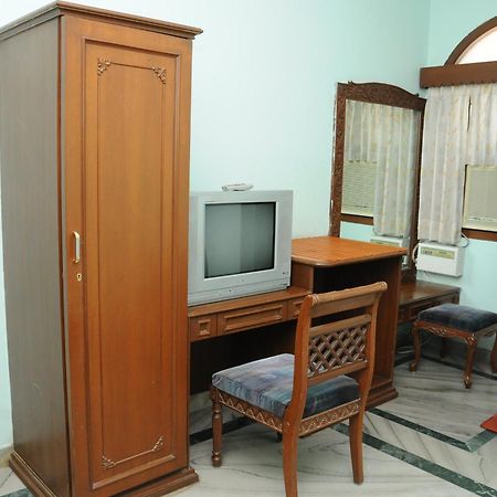 Lloyds Serviced Apartments,Krishna Street,T Nagar Chennai Oda fotoğraf