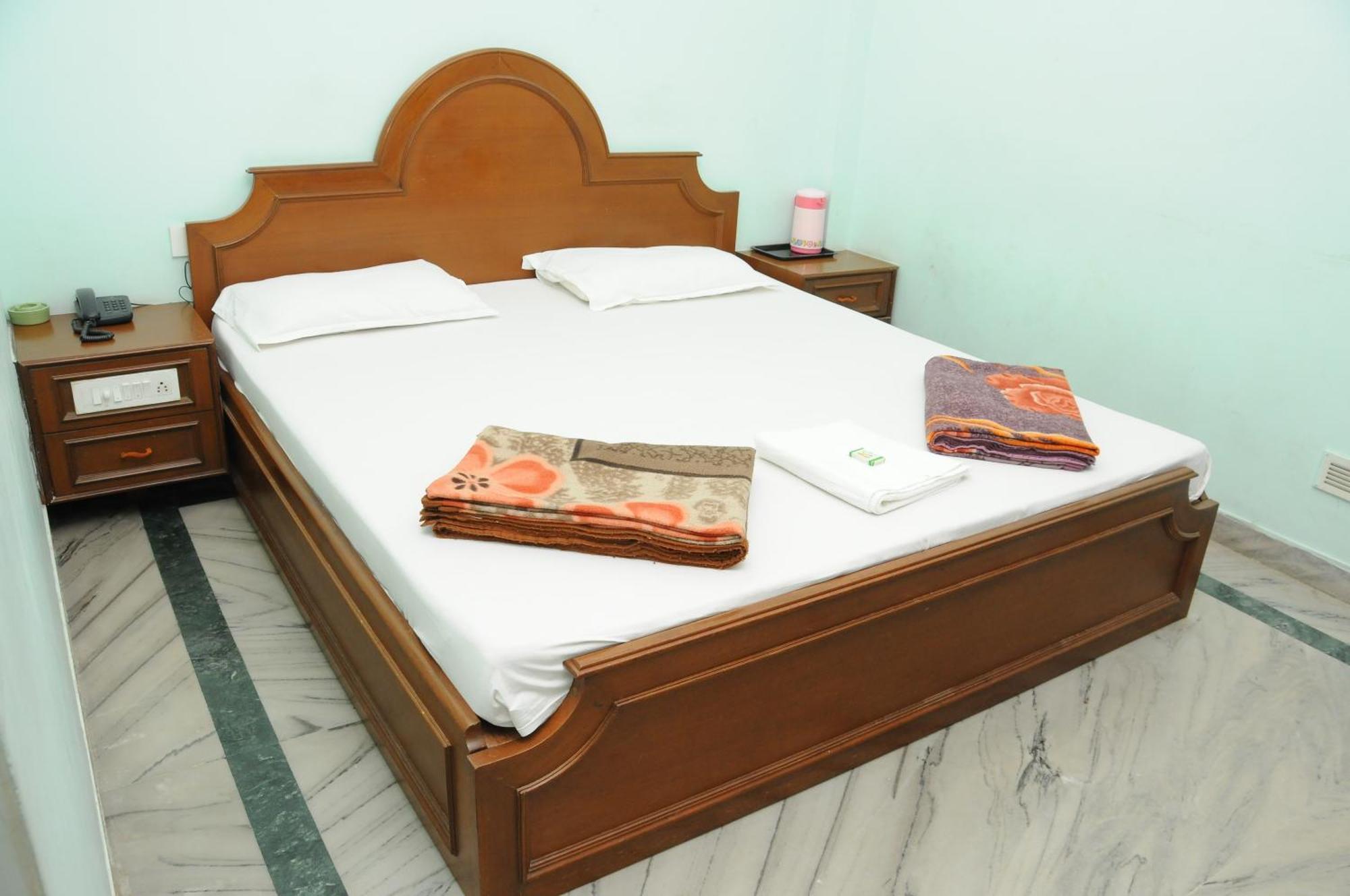 Lloyds Serviced Apartments,Krishna Street,T Nagar Chennai Oda fotoğraf