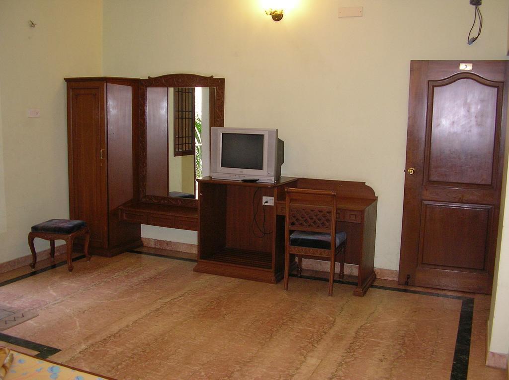 Lloyds Serviced Apartments,Krishna Street,T Nagar Chennai Oda fotoğraf