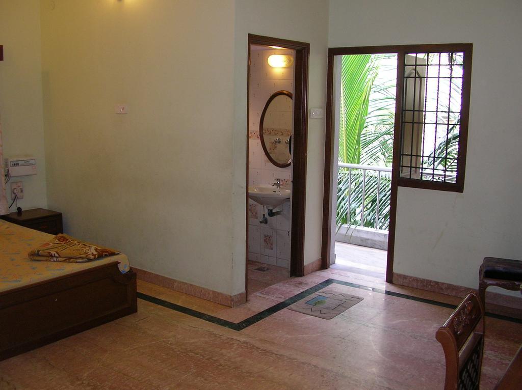 Lloyds Serviced Apartments,Krishna Street,T Nagar Chennai Oda fotoğraf