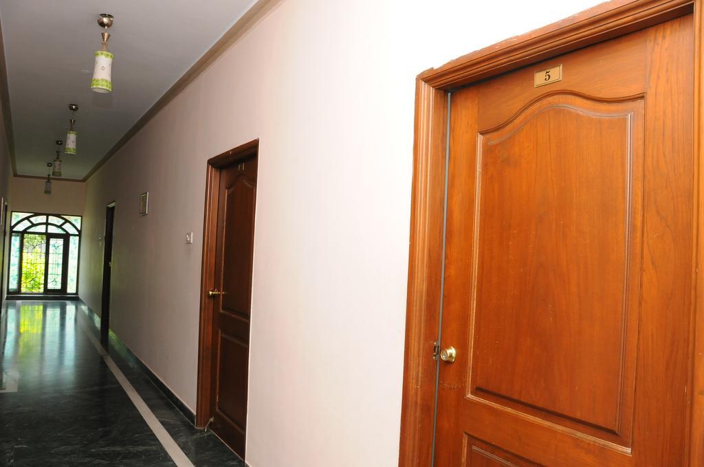 Lloyds Serviced Apartments,Krishna Street,T Nagar Chennai Oda fotoğraf